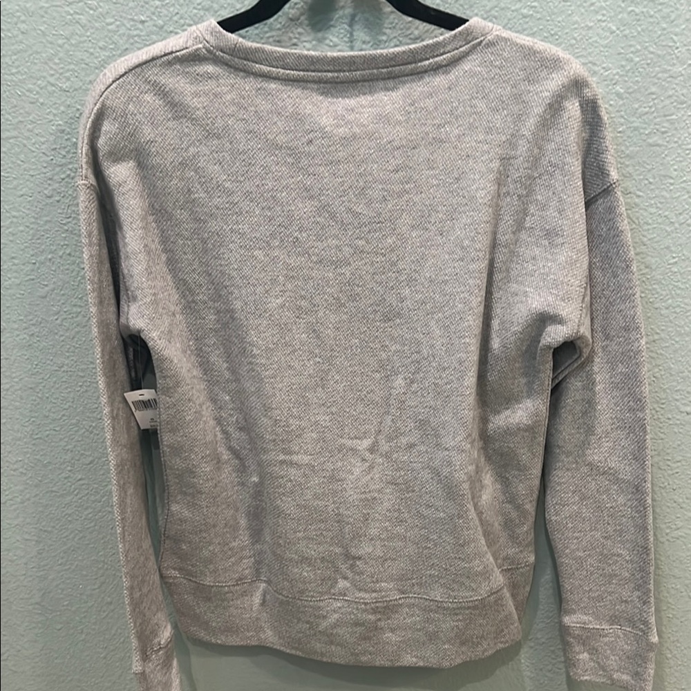 Disney Cruise Line Castaway Cay Gray Sweatshirt NWT XS - Picture 3 of 3
